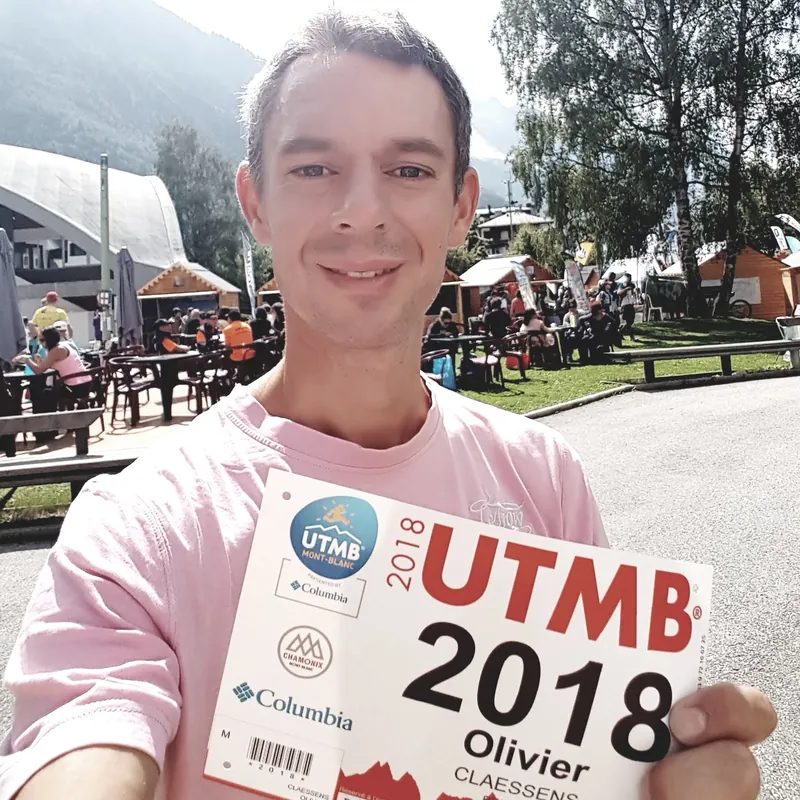 Olivier avec son dossard de l'UTMB 2018 à Chamonix